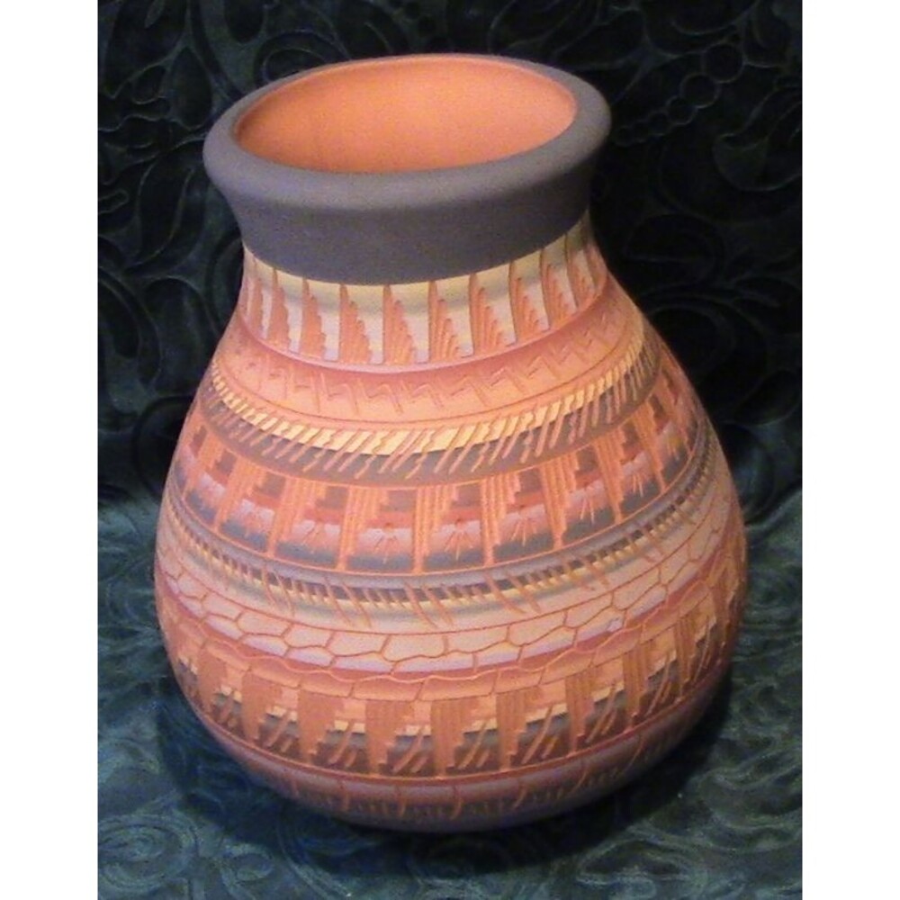 Authentic Native American Navajo Etched Clay Pottery Vase Signed 9" T 25" Round
